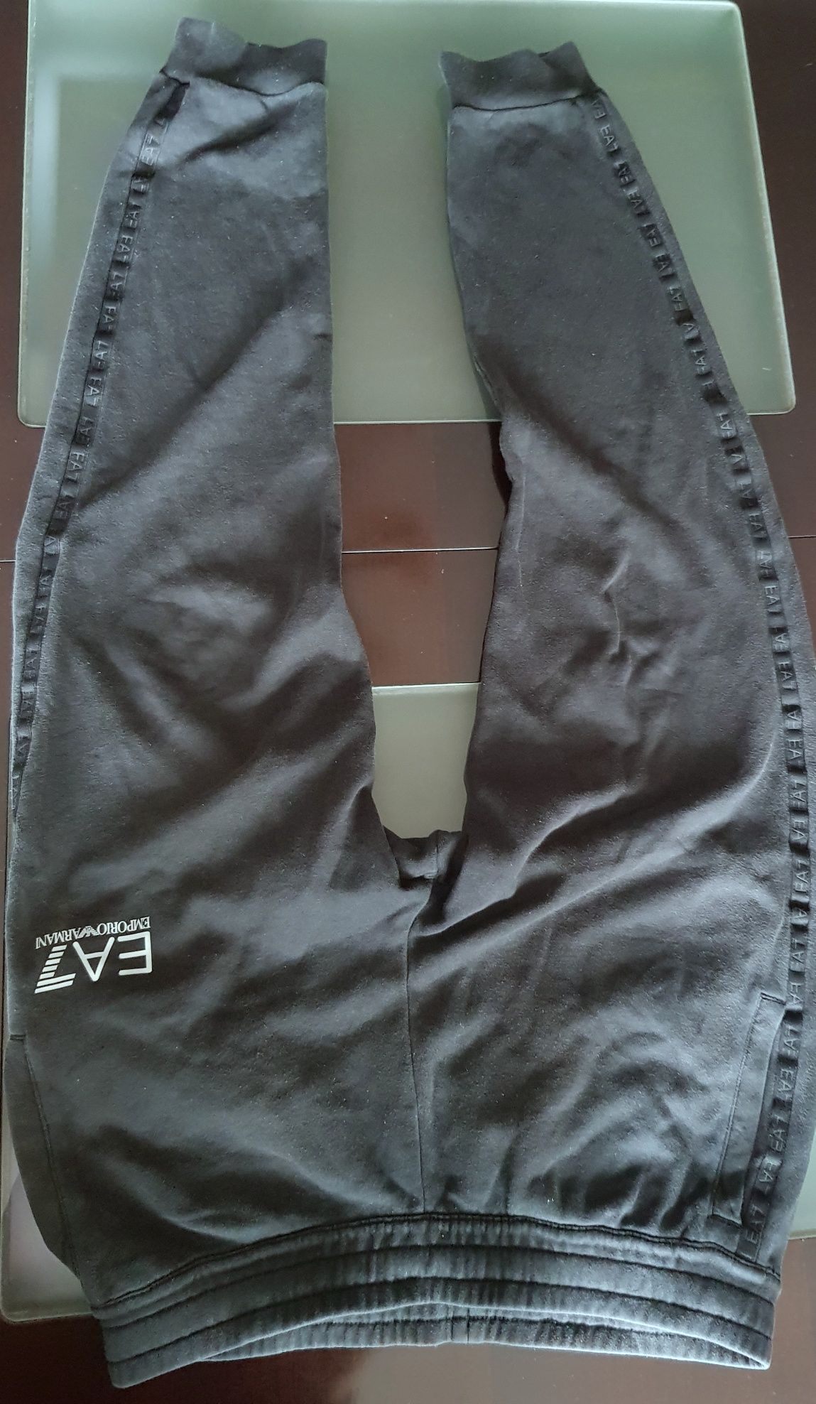 Spodnie dresowe firmy Armani XL