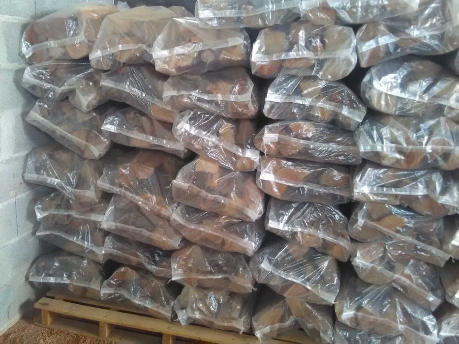 Sacos de lenha, vários tipos