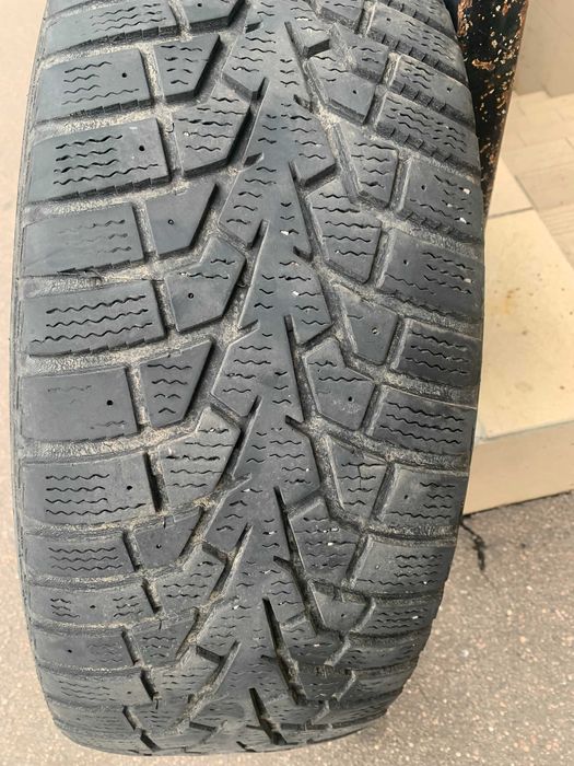 Продам гуму MAXXIS ARTIC TREKKER 225\55 R17 . 3000 грн комплект!