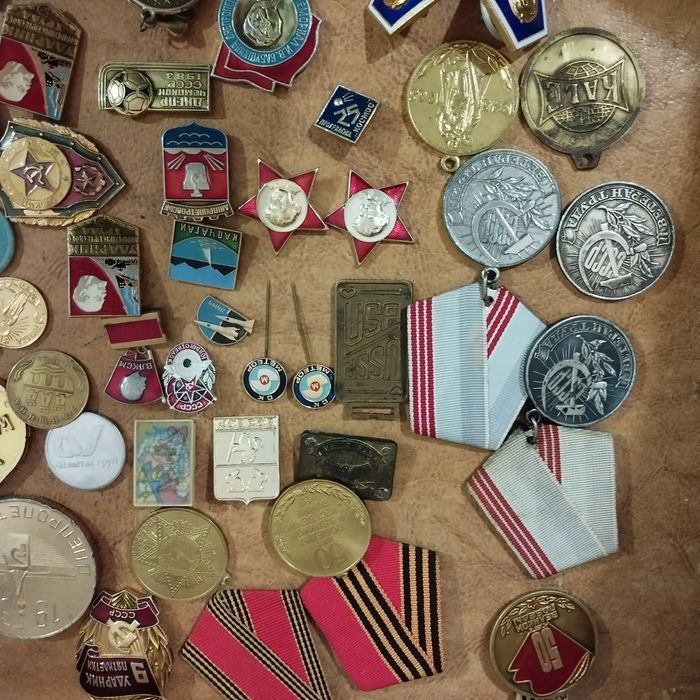 Жетоны, значки на продажу