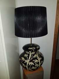 Piękna lampa ze wzorem bambusowym