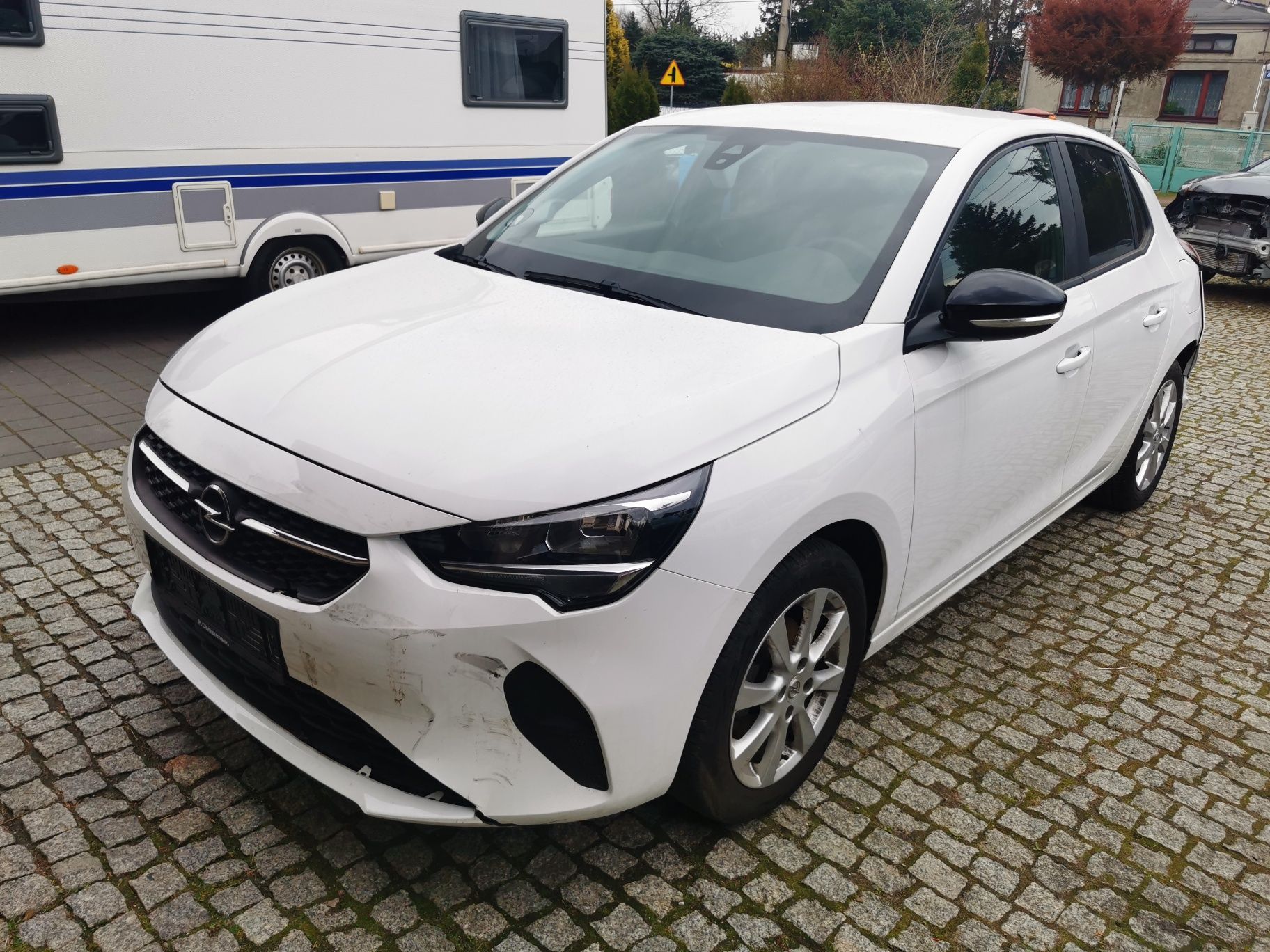Opel Corsa 1,2 Klimatyzacja Podgrzewane fotele Parktronik