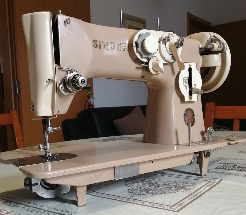 Máquina de costura Singer
