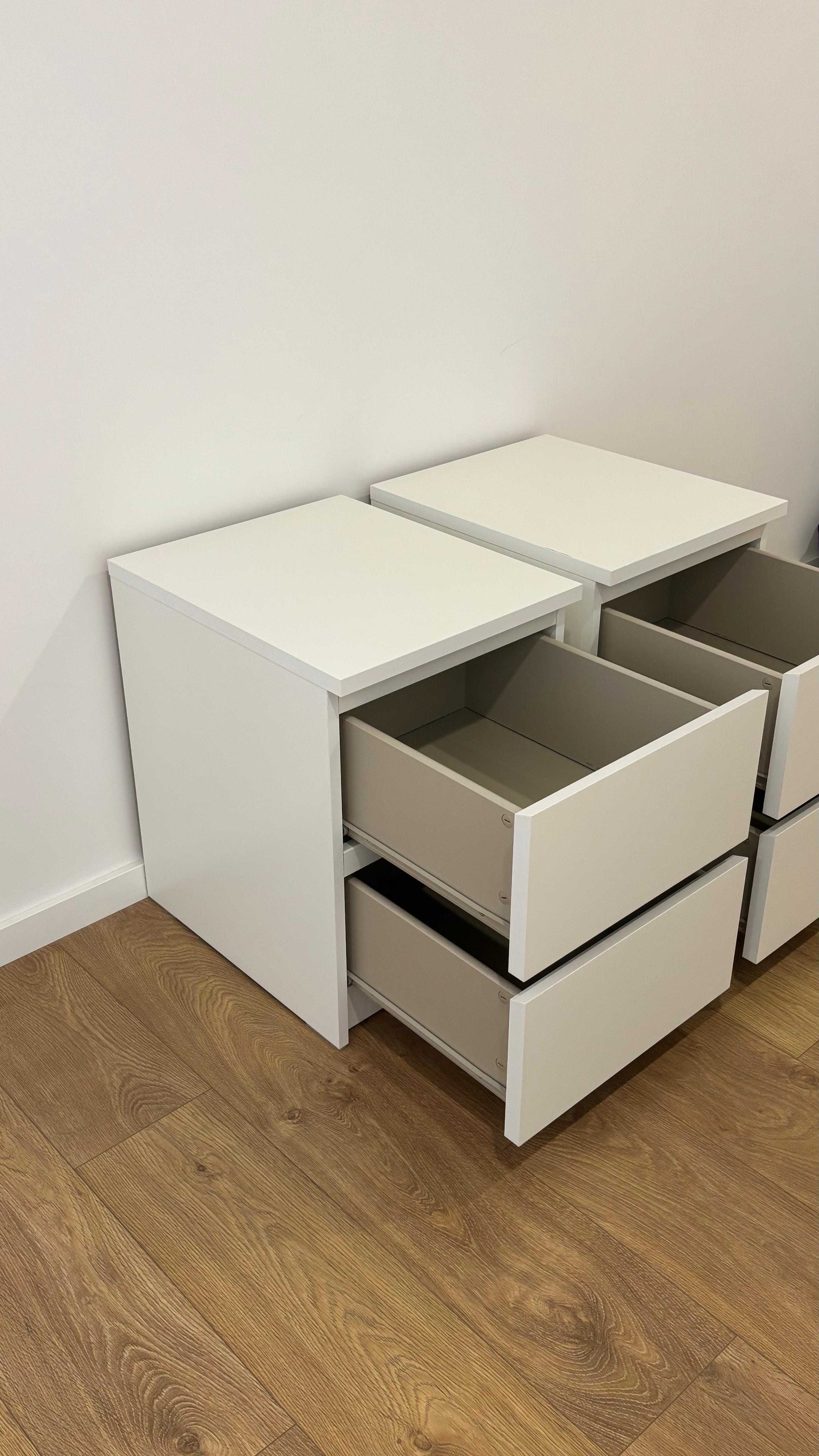 Conjunto com 2 mesas de cabeceira - IKEA (MALM)