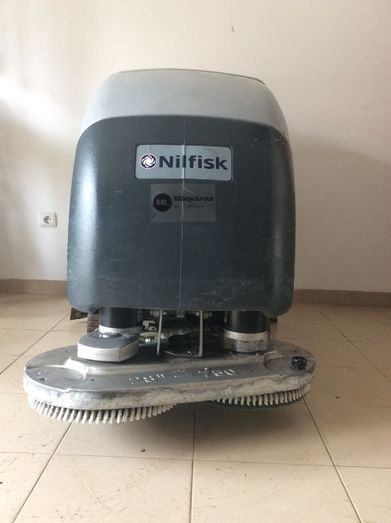Lavadora aspiradora Nilfisk BA751