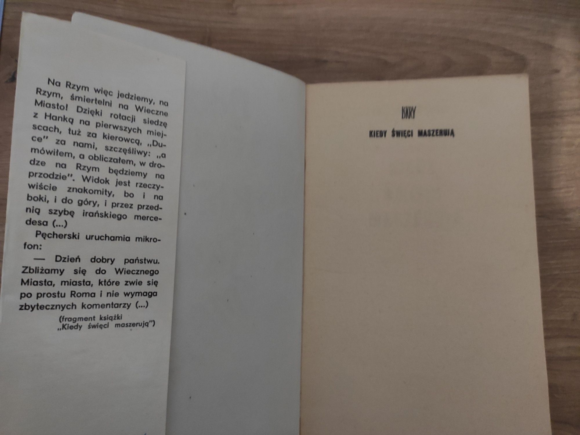 książka Adam fiala kiedy świeci maszerują iskry stara 1981