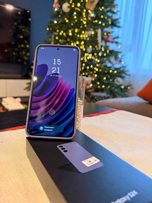 Samsung Galaxy S24 256GB Cobalt Violet в ідеальному стані