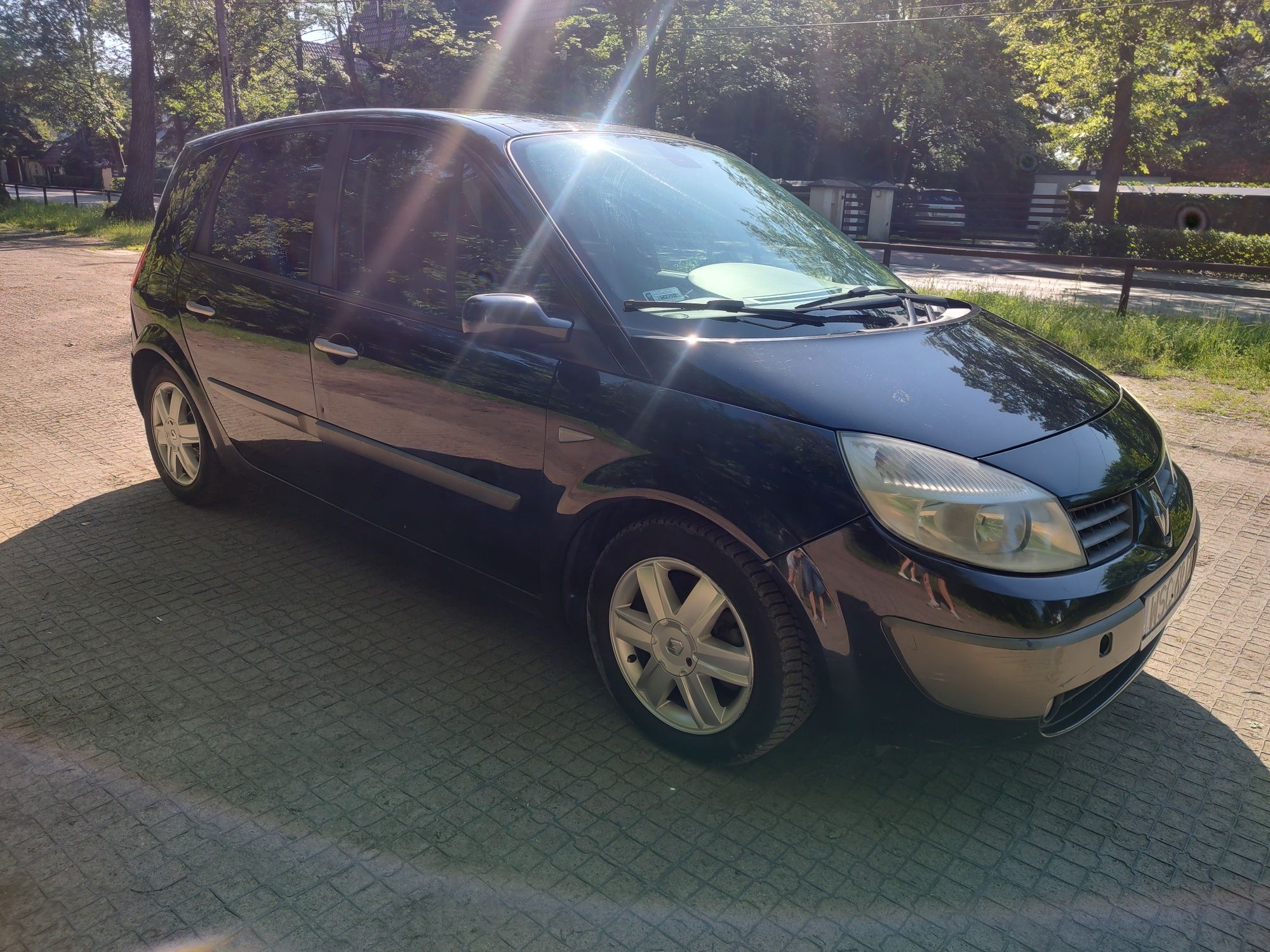 Renault Scenic 2.0 + LPG, stan BDB, szklany dach, klima