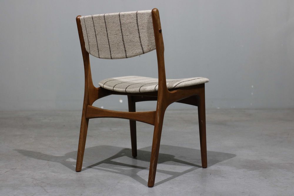Conjunto de 6 cadeiras dinamarquesas de meados do século em teca