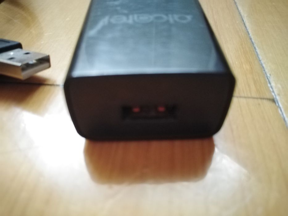 Vendo fixar de carregamento para telemóvel bom estado
