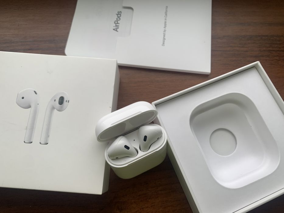 Airpods 2 orignal в гарному стані