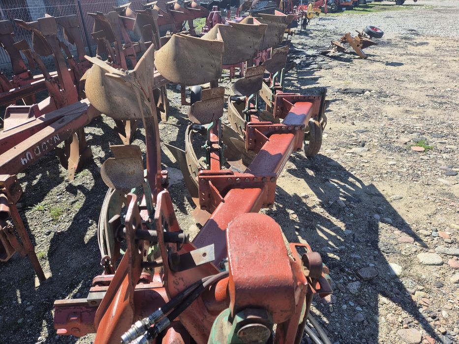 Pług Kverneland 4 resor 3+1