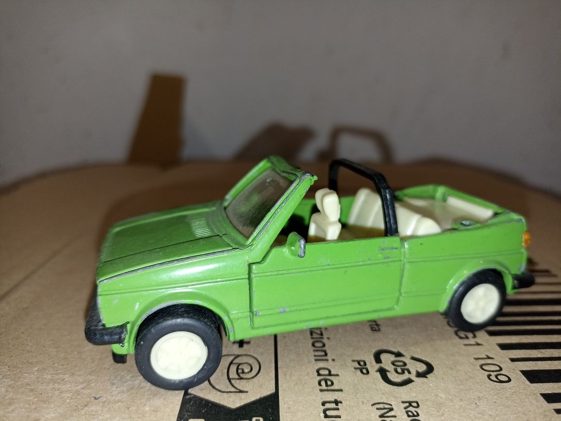 Piec modeli VW Golf  I i II