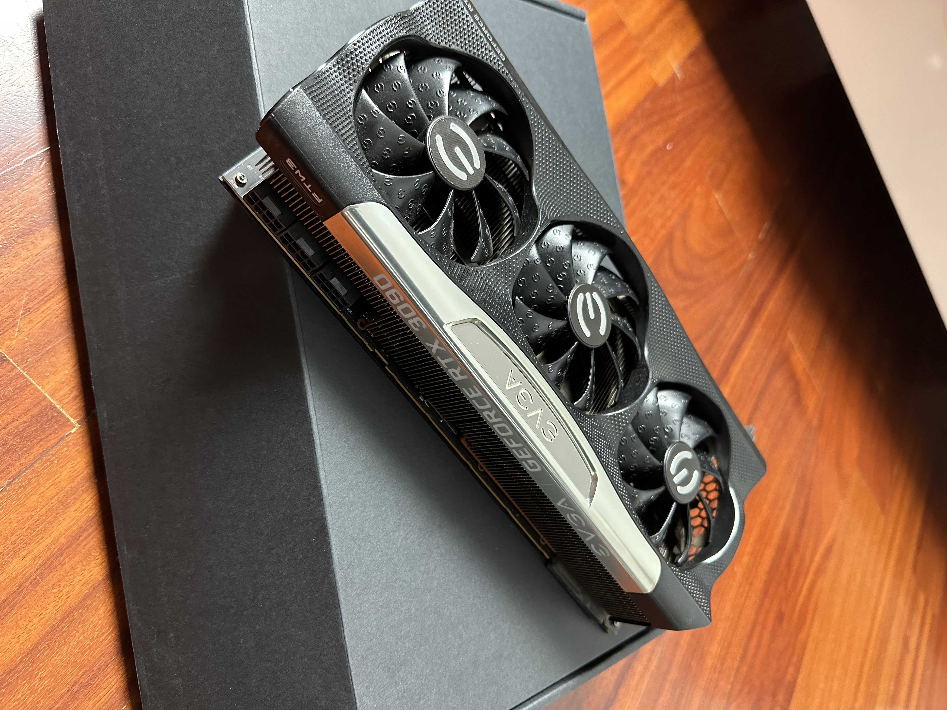 EVGA GeForce RTX 3090 FTW3 ULTRA GAMING 24GB GDDR6X