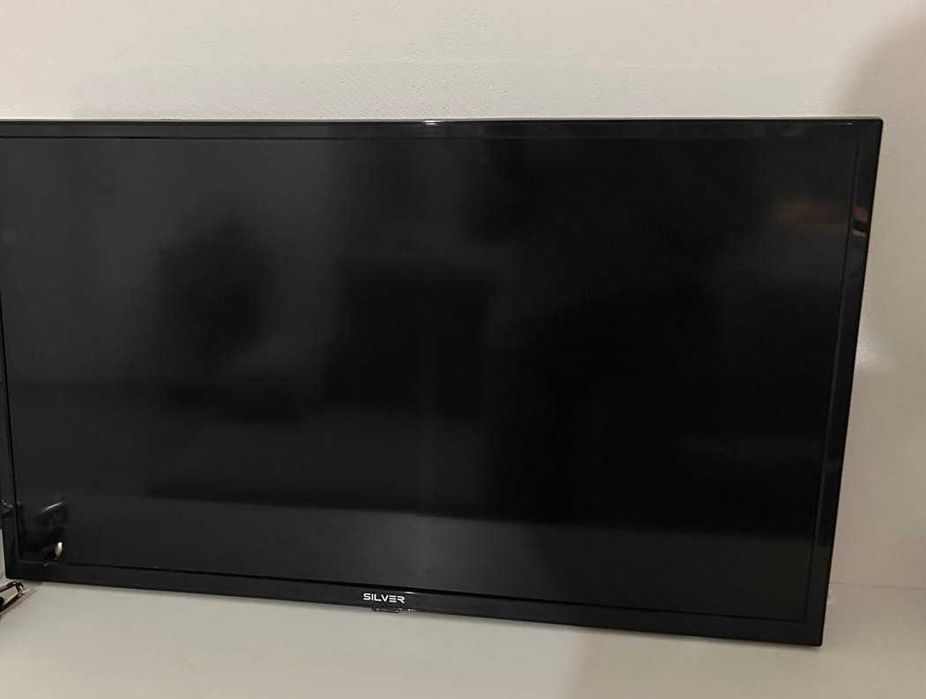 Smart Tv Led Silver 32"