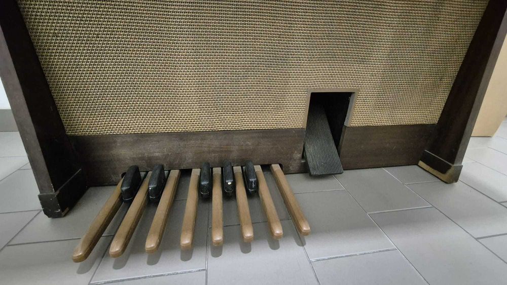 Órgão antigo Electone