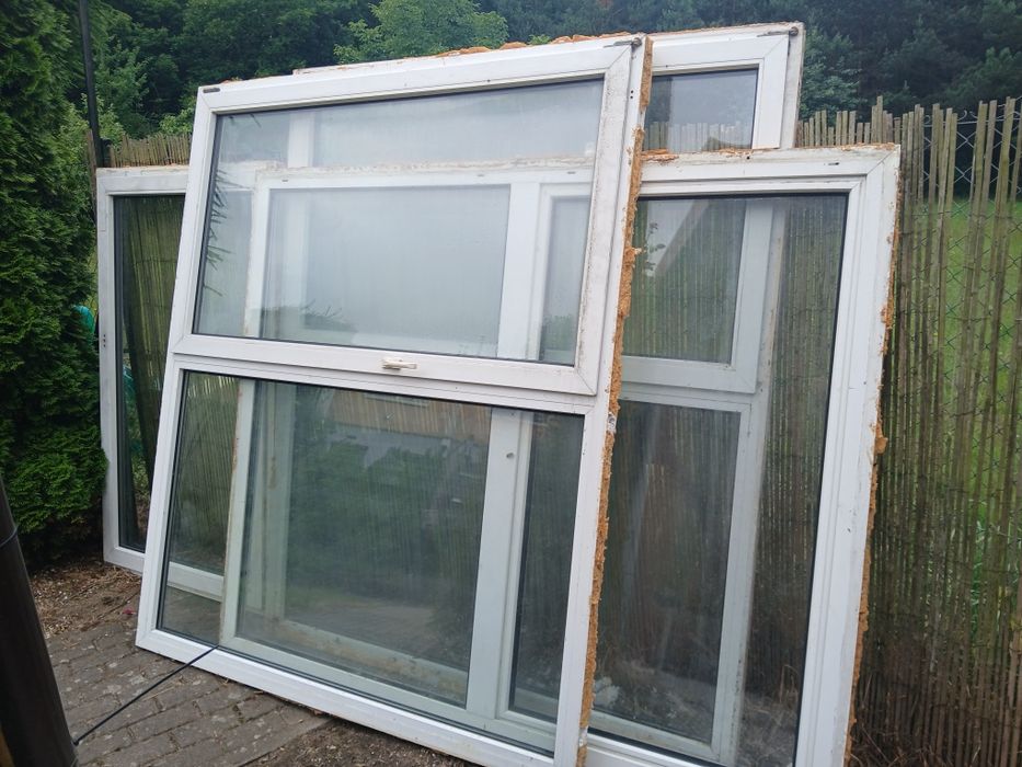Okna PCV  różne  białe
