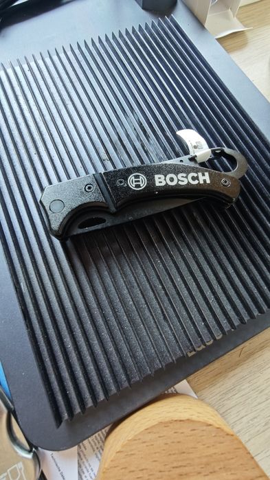 Faca dobrável de alumínio com mosquetão personalizada