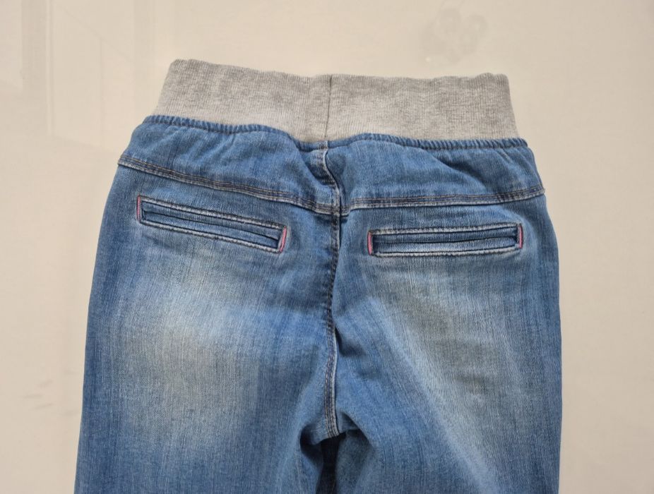 Spodnie joggery jeansowe Reserved
