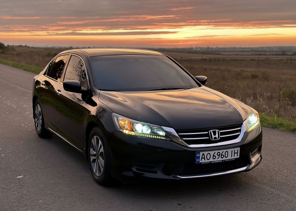 Honda Accord 2015 рік
