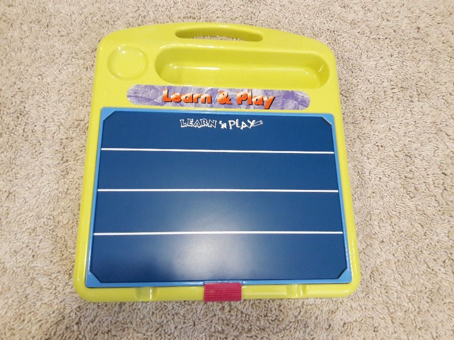Jogo didático com letras e números "learn & play"