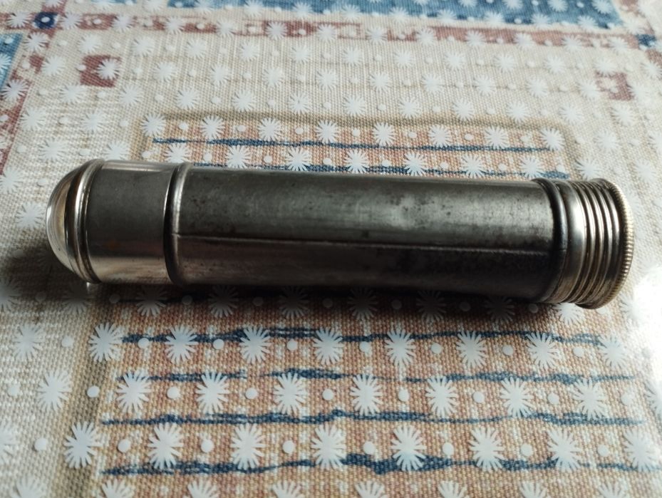 Фонарик на батарейке