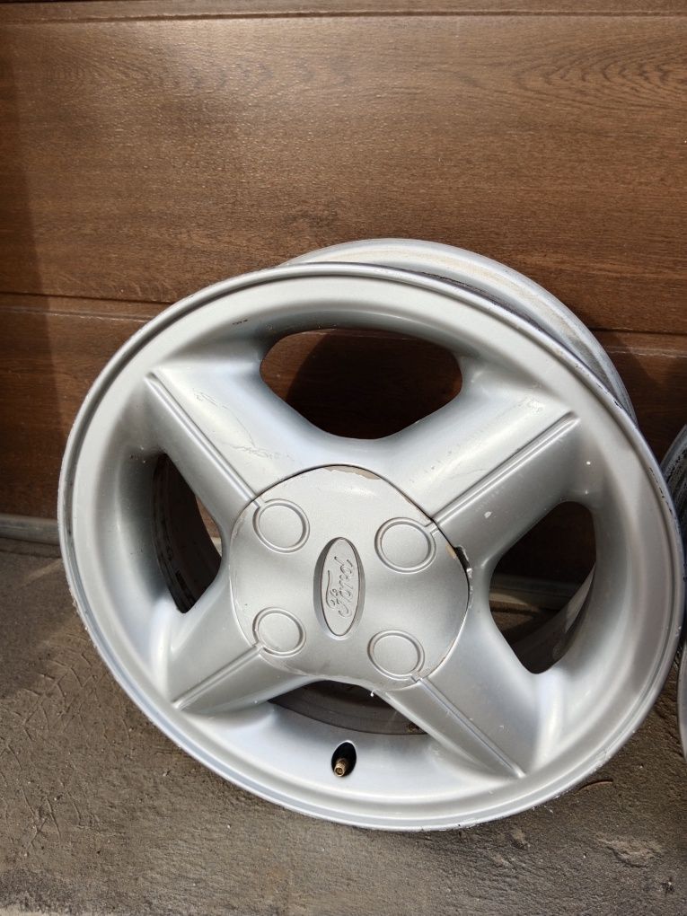 Felgi aluminiowe 14" Ford ładny komplet