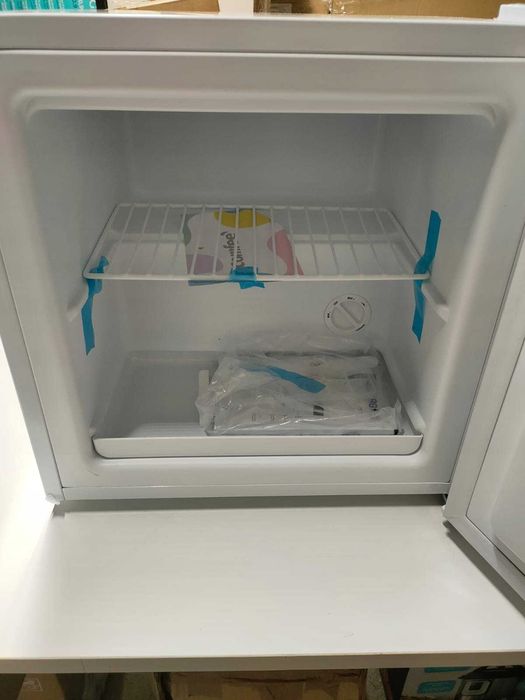 B250 Zamrażarka wolnostojąca mini mała 31 Litrów Comfee Czytaj opis