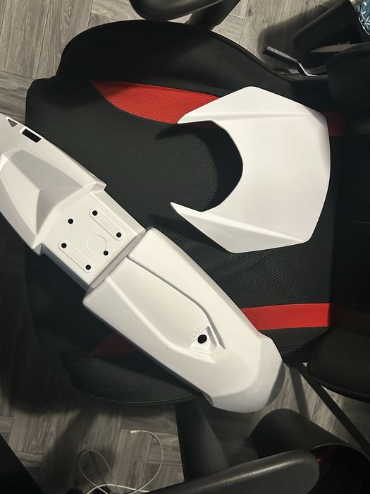 Błotnik przedni plastik przedni derbi senda gilera smt