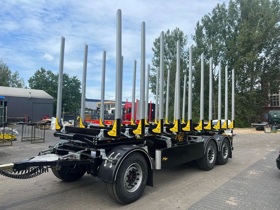 Hydrofast Przyczepa 3 osiowa . Podwozie na ławach