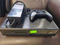 konsola Xbox One 1TB zestaw wymieniona pasta