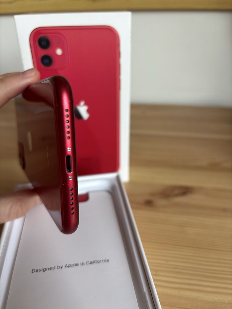 Iphone 11 64 GB RED + kabel TechProtect 20W