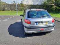 Peugeot 206 - bom estado e revisões feitas