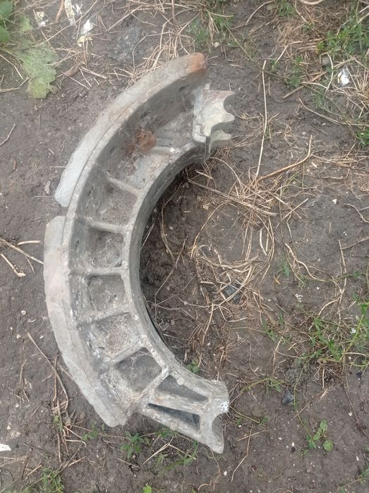 Продаються тормозні колодки для ЗІЛ 130