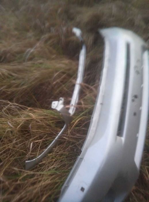 Бампер передний RAV4 + накладка.