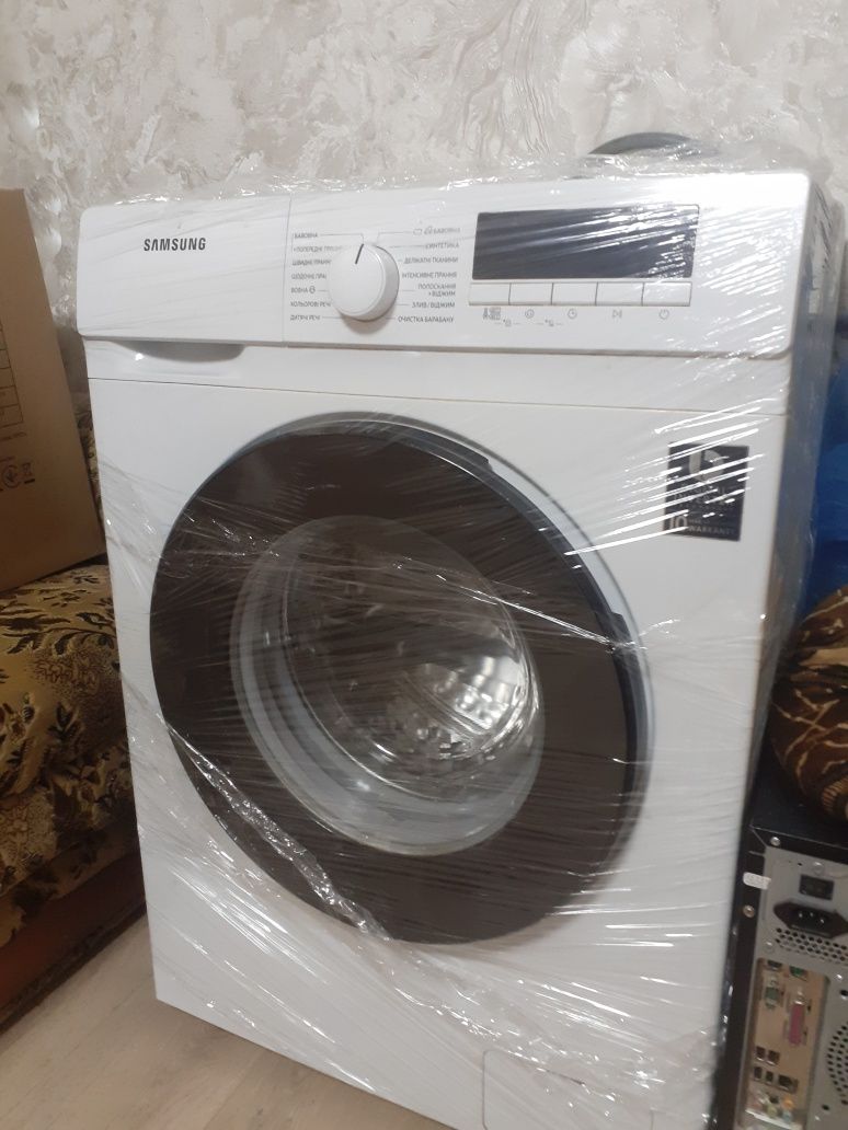 Продам пральну машинку Samsung