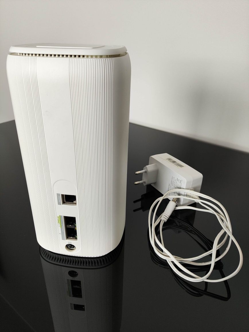 Modem 5G  Acer X6E gniazdo karty SIM