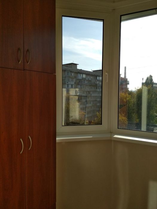 Однокімнатна квартира в довгострокову оренду, Виноградар