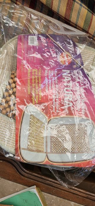 Esteira acento com bolas de madeira