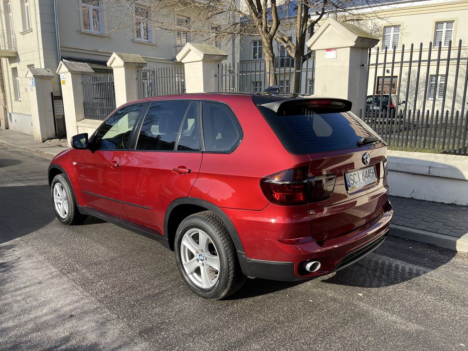 Doinwestowane BMW X5 w pięknym kolorze individu + HiEnd Audio car play