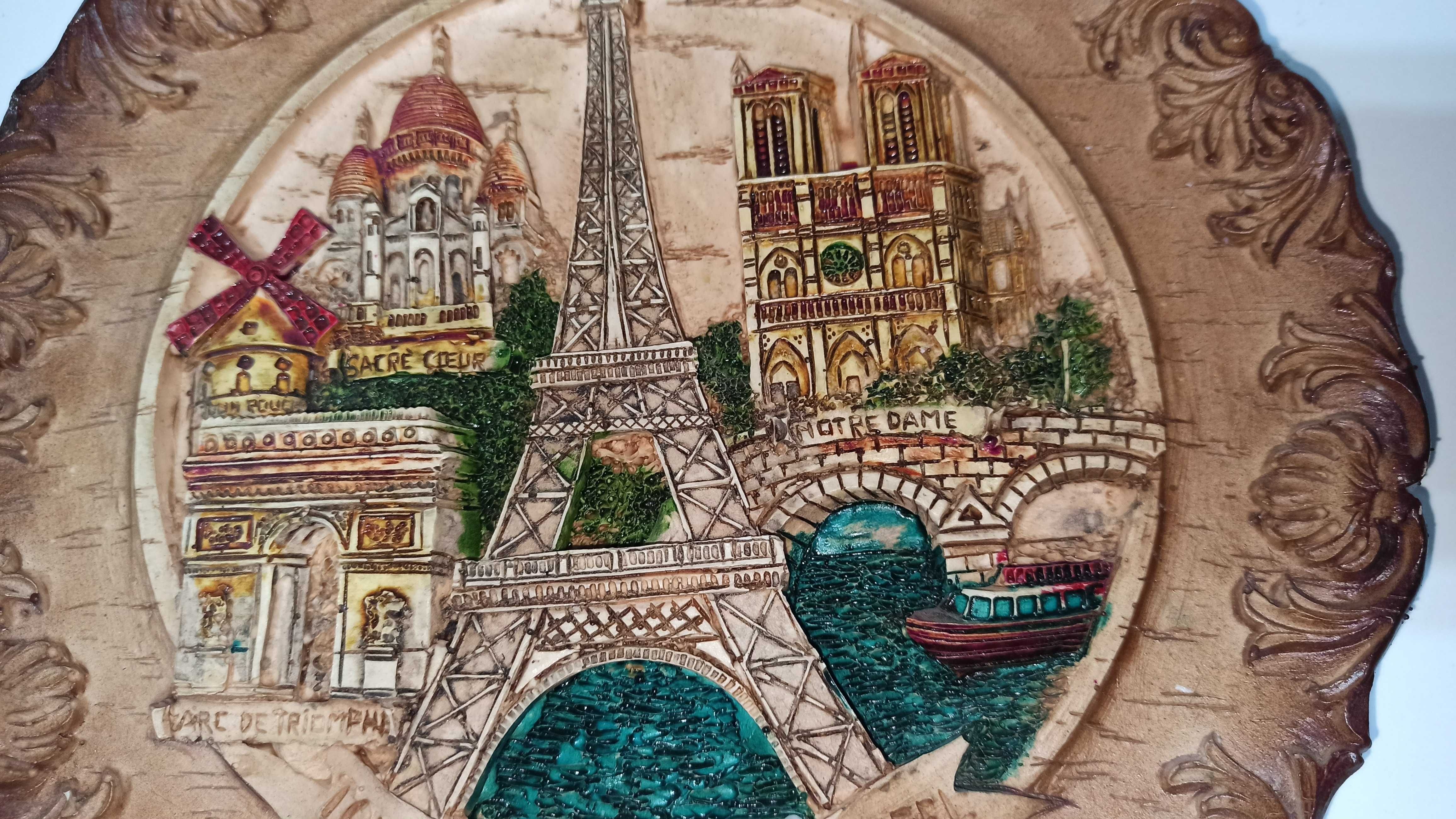 Piękna wytłaczana pamiątka z podróży do Paryża PARYŻ