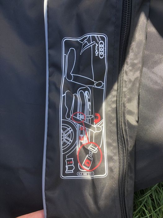 Сумка чохол для лиж та сноуборда Audi оригінал 4L0 885 215K