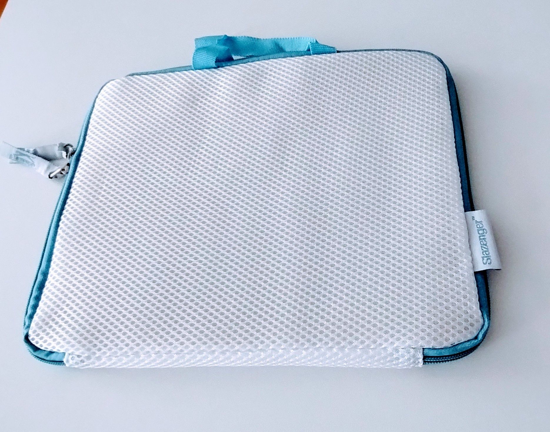 Futerał na tablet etui oryginalny Slazenger 23x29cm