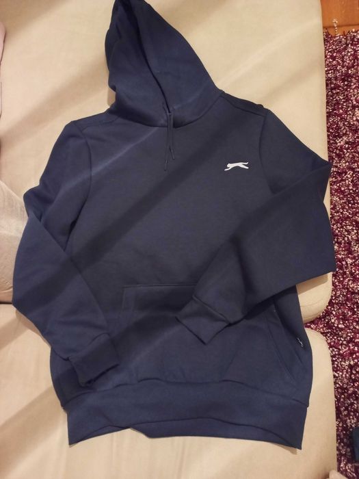 Sweat shirt de criança com capuz e bolsos a frente