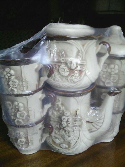 Продам чайные сервизы., чашки.