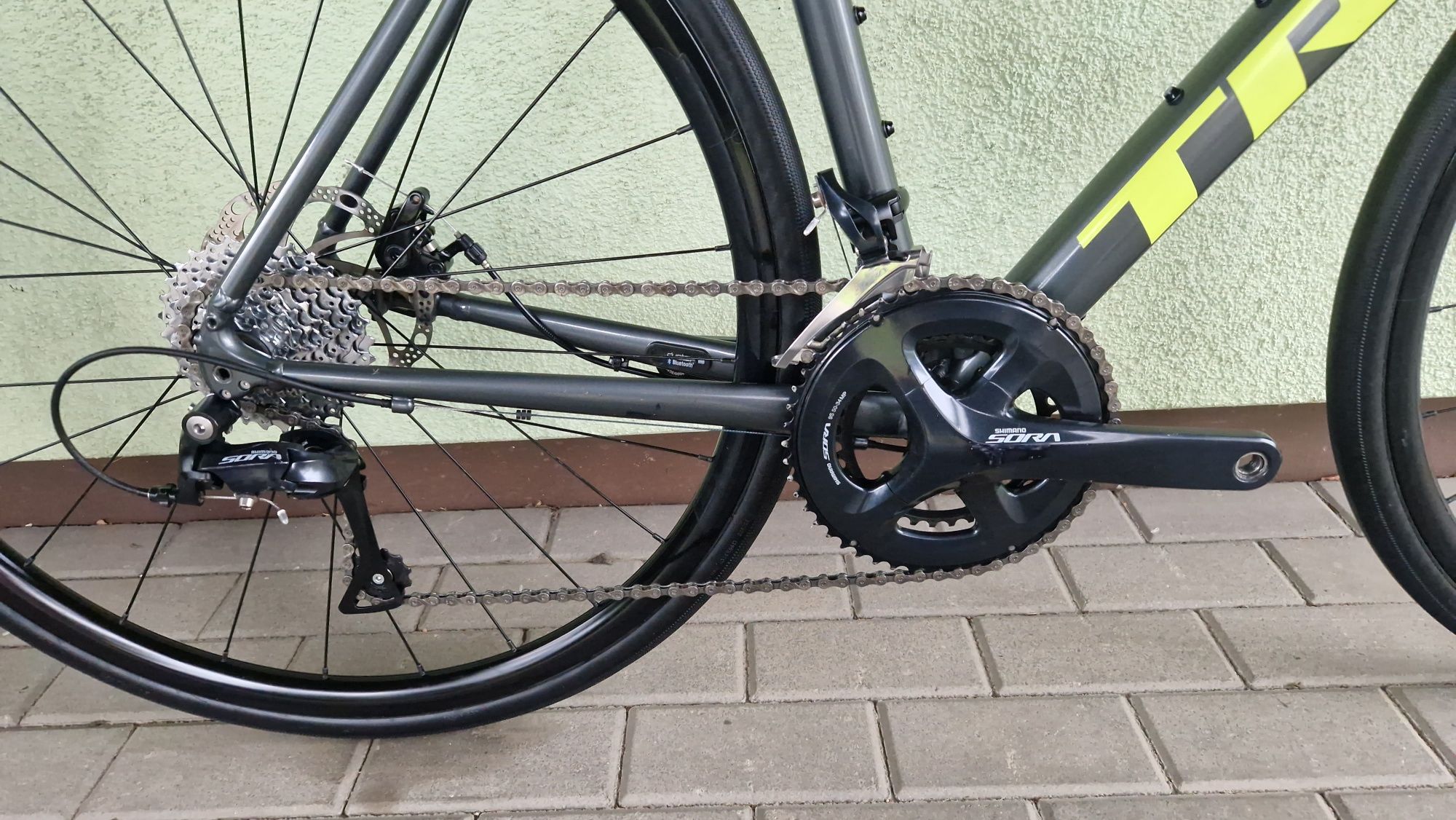 TREK domane AL3 alu CARBON sztywne osie r56 gravel endurance