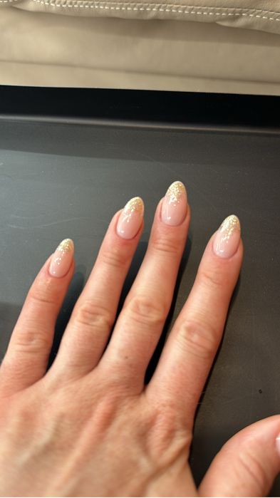 Świąteczny prezent dla każdej klientki w salonie Classic Hybrid Nails