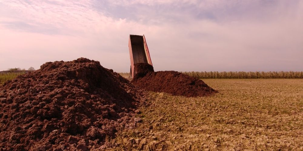 Podłoże pieczarkowe popieczarkowe 50m3, W cenie sprawozdanie z badan