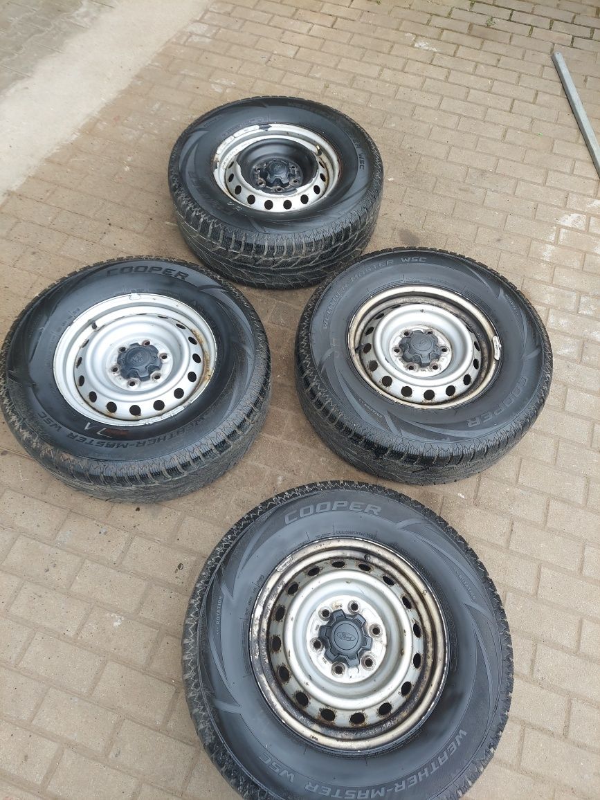 komplet kół Ford Ranger 6x140.5 ET55 felgi 7 X 16 Opony 255 70 R16 T