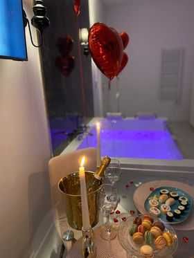 Apartament 2-4os de luxe JACUZZI  Gdynia niedaleko plaż WOLNE TERMINY